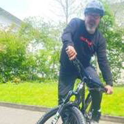 „Track Stand”-Challenge – mit Rampe